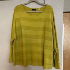 Tahari long sleeve light sweater size 3X